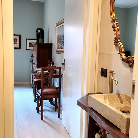Magnificent Center Guest house *