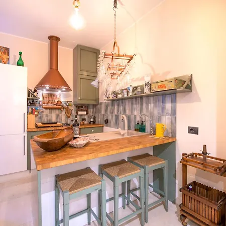 Guest house Magnificent Center *